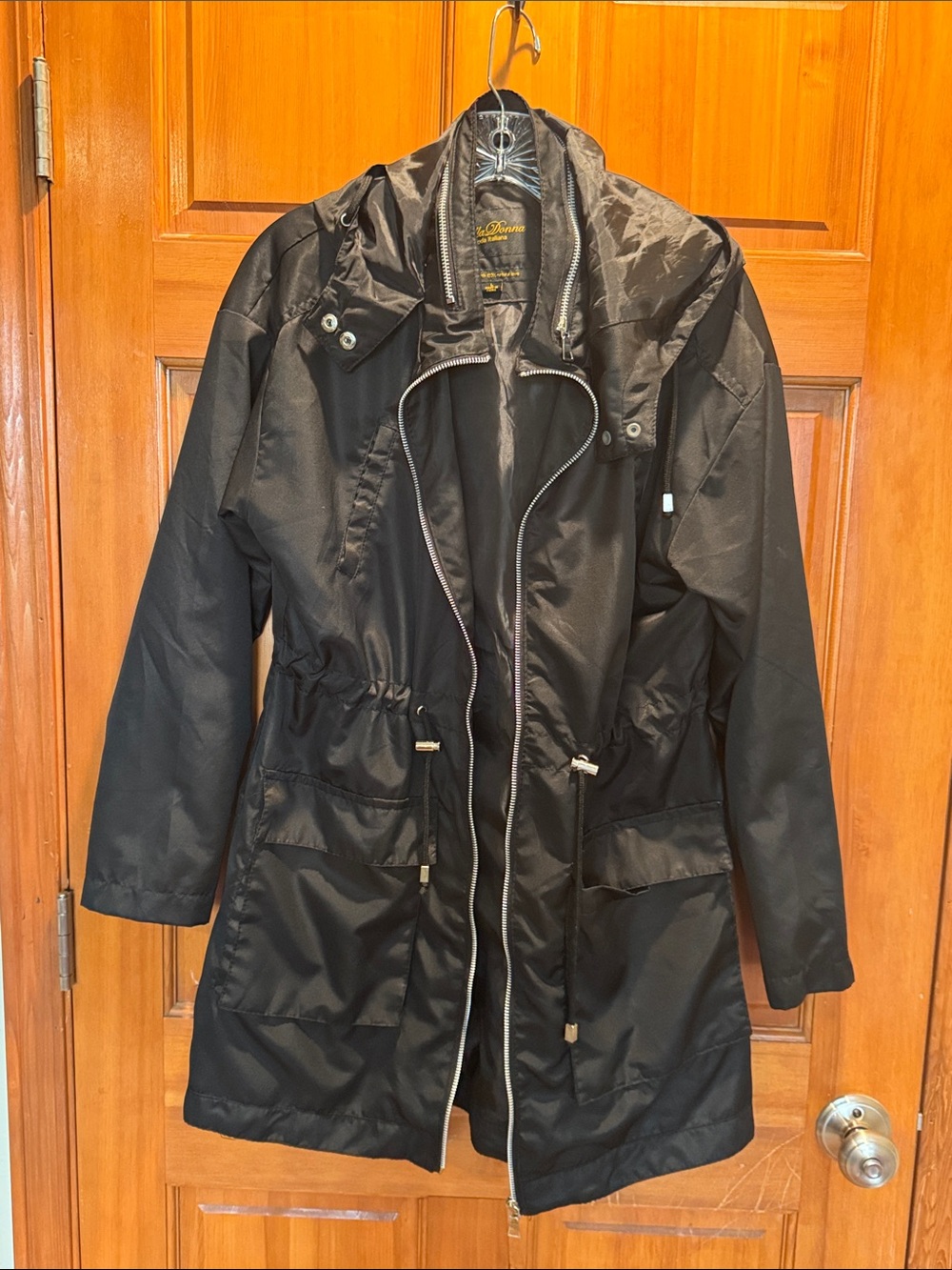 Bella Dolla Moda Italiana Women's Hooded- Lightweight Water-Resistant Jacket L